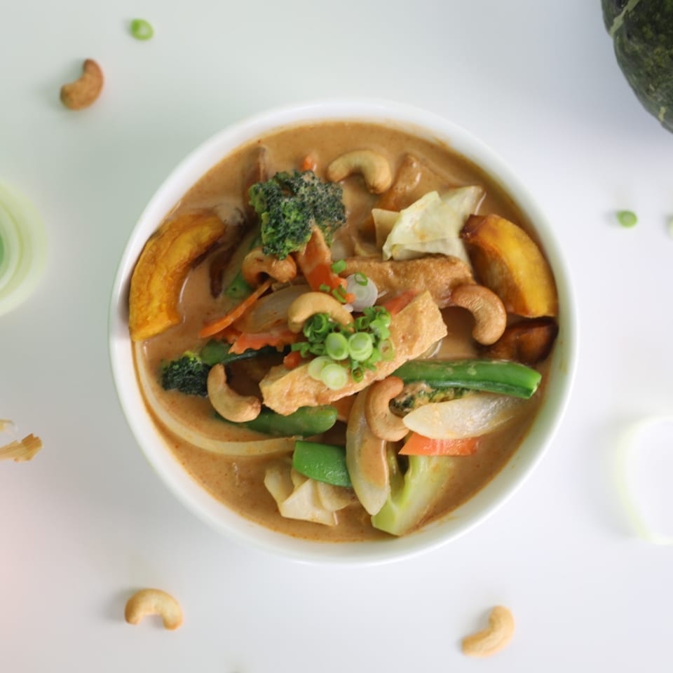 Delicious Massaman Curry Awaits